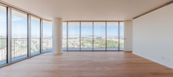 4 bedrooms Apartment in Lisbon, Portugal No. 122038 3