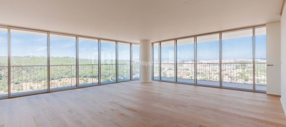 4 bedrooms Apartment in Lisbon, Portugal No. 122038 2