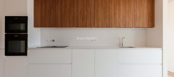 4 bedrooms Apartment in Lisbon, Portugal No. 122038 8