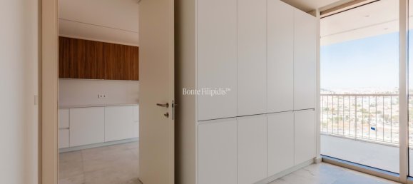 4 bedrooms Apartment in Lisbon, Portugal No. 122038 13