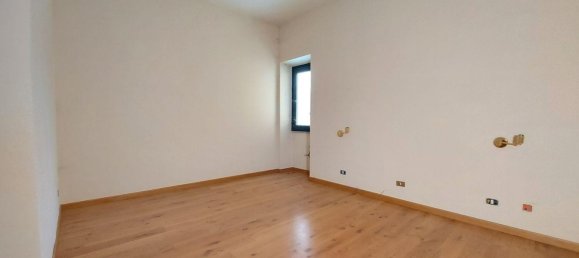 Здание с 18 спальнями в Монте Сан Джованни Кампано, Италия № 51592 37