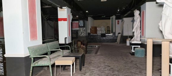 Здание с 18 спальнями в Монте Сан Джованни Кампано, Италия № 51592 11