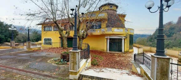 Здание с 18 спальнями в Монте Сан Джованни Кампано, Италия № 51592 14