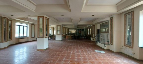 Здание с 18 спальнями в Монте Сан Джованни Кампано, Италия № 51592 28