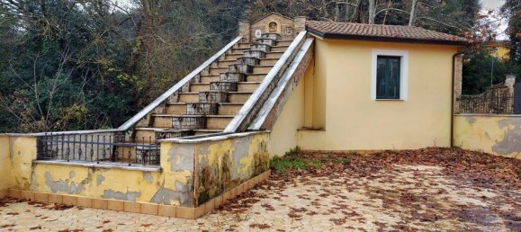 Здание с 18 спальнями в Монте Сан Джованни Кампано, Италия № 51592 20