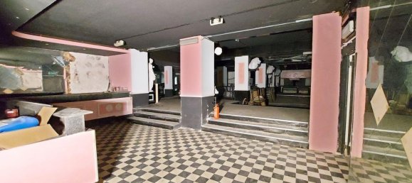 Здание с 18 спальнями в Монте Сан Джованни Кампано, Италия № 51592 50