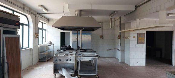 Здание с 18 спальнями в Монте Сан Джованни Кампано, Италия № 51592 6