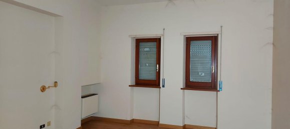 Здание с 18 спальнями в Монте Сан Джованни Кампано, Италия № 51592 38