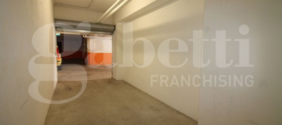 14m² Garage in Rome, Italy No. 57077 22
