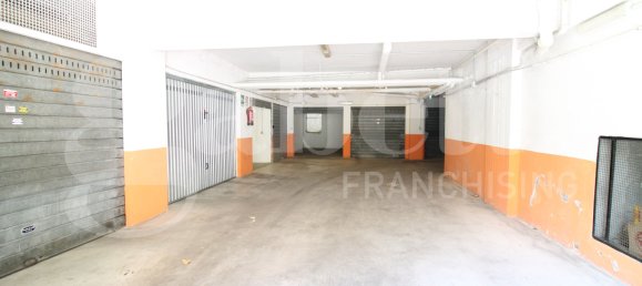 14m² Garage in Rome, Italy No. 57077 7