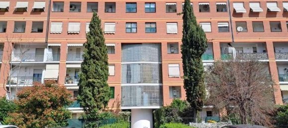 4 rooms Apartment in Prato, Italy No. 279418 2