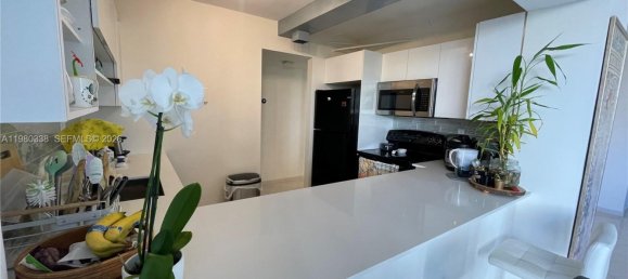 1 dormitorio propiedad comercial en alquiler en Miami, Miami-Dade, Florida, USA № 615353 16
