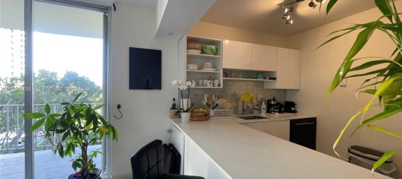 1 dormitorio propiedad comercial en alquiler en Miami, Miami-Dade, Florida, USA № 615353 17