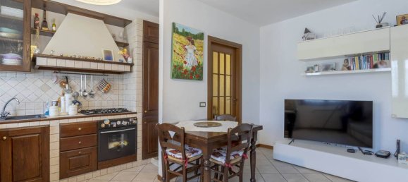 2 bedrooms Apartment in Signa, Italy No. 328757 13