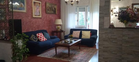 3 rooms Apartment in Rome, Italy No. 65202 6