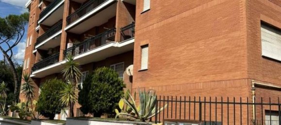 3 rooms Apartment in Rome, Italy No. 65202 2