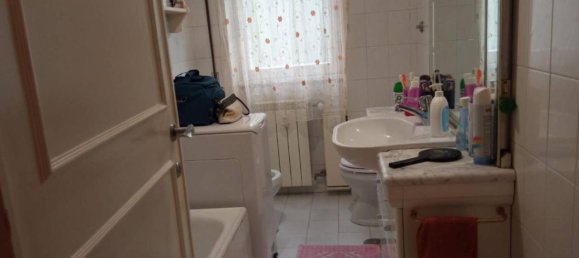 3 rooms Apartment in Rome, Italy No. 65202 27