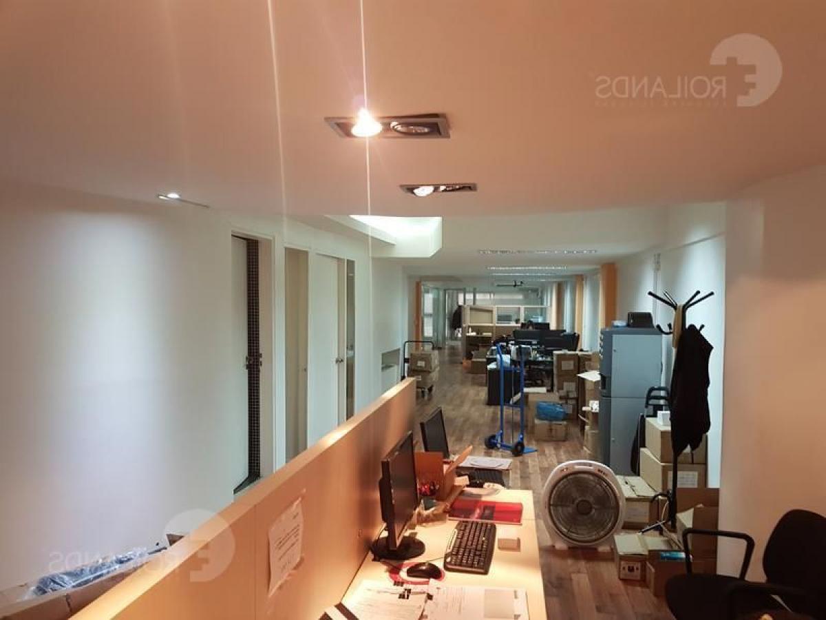 220m² Office in Buenos Aires, Argentina No. 105664