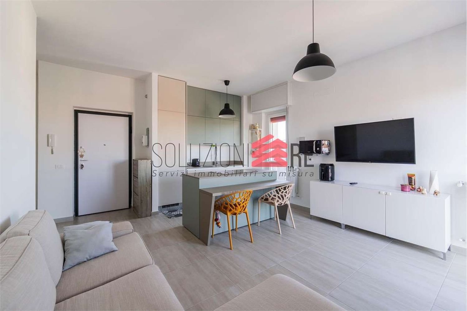 Квартира с 3 комнатами в Новара, Италия № 307567