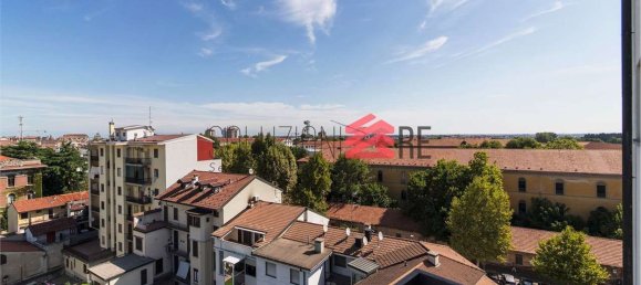 Квартира с 3 комнатами в Новара, Италия № 307567 18