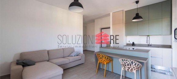 Квартира с 3 комнатами в Новара, Италия № 307567 3