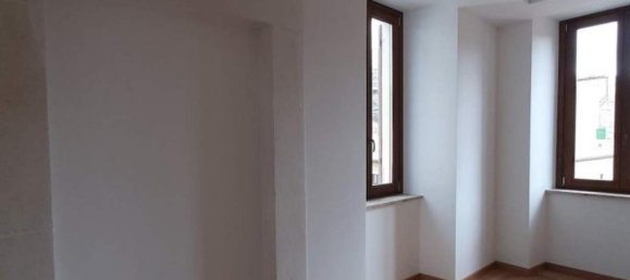 5غرفة شقة في L'Aquila, Italy رقم 159971 3