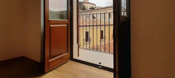 5غرفة شقة في L'Aquila, Italy رقم 159971 4