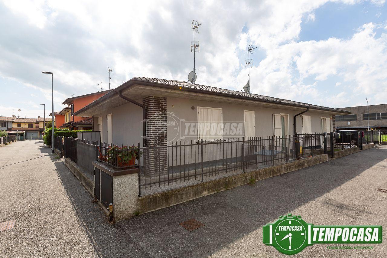 3 rooms Villa in Quintano, Italy No. 230708