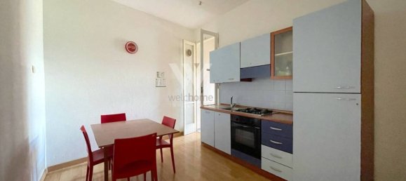 Квартира с 3 спальнями в Кампобассо, Италия № 341551 2