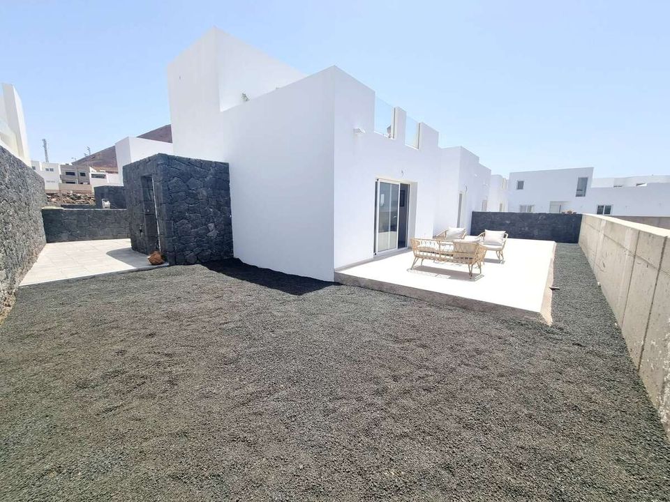 3 bedrooms Villa in Teguise, Spain No. 246598