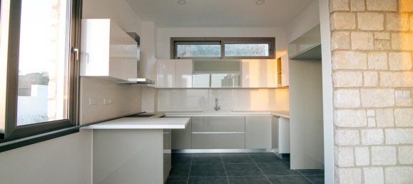 Villa de 4 dormitorios en Paphos, Cyprus No. 67610 18