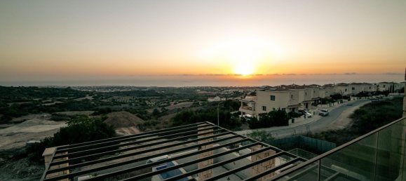 Villa de 4 dormitorios en Paphos, Cyprus No. 67610 10