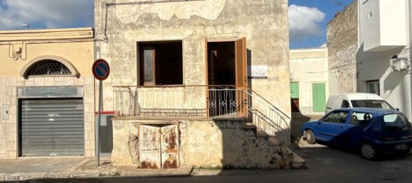 6 bedrooms Apartment in Veglie, Italy No. 353894 2