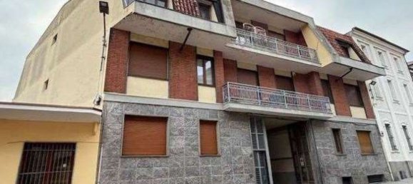 3 bedrooms Apartment in Vinovo, Italy No. 344473 2