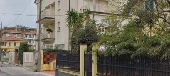 3 rooms Apartment in Massa, Italy No. 47900 13