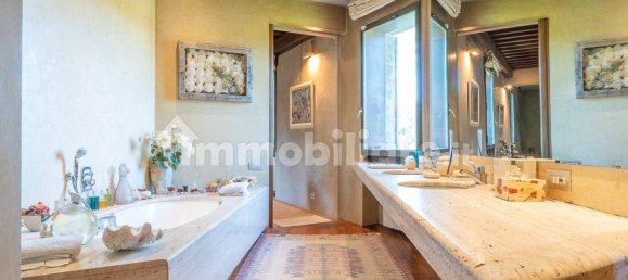 4 bedrooms House in Florence, Italy No. 238025 15