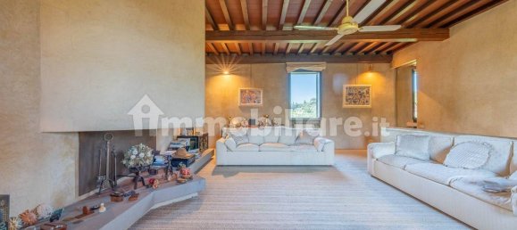 4 bedrooms House in Florence, Italy No. 238025 12