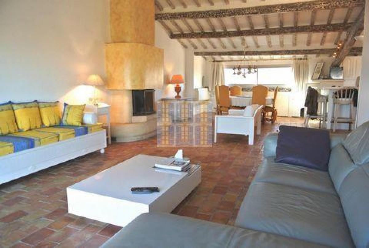 1 bedroom Factory in Cogolin, France No. 18654