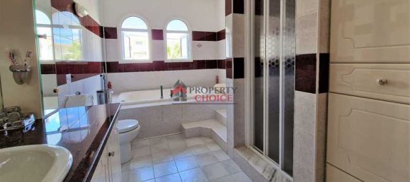 Вилла с 6 спальнями в Ороклини, Кипр № 20924 12