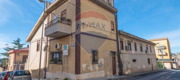 3 Schlafzimmer Wohnung in Caltagirone, Italy, Nr. 168411 24