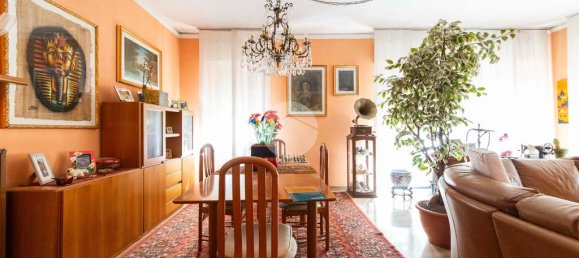4 bedrooms Villa in Settimo Milanese, Italy No. 324776 3