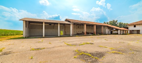 Дом с 9 комнатами в Карде, Италия № 175571 15