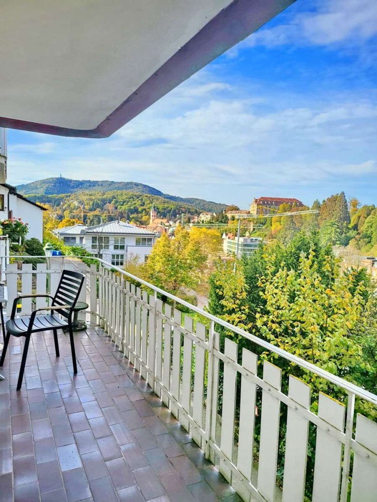 Apartamento de 3 dormitorios en Baden-Baden, Germany No. 42854