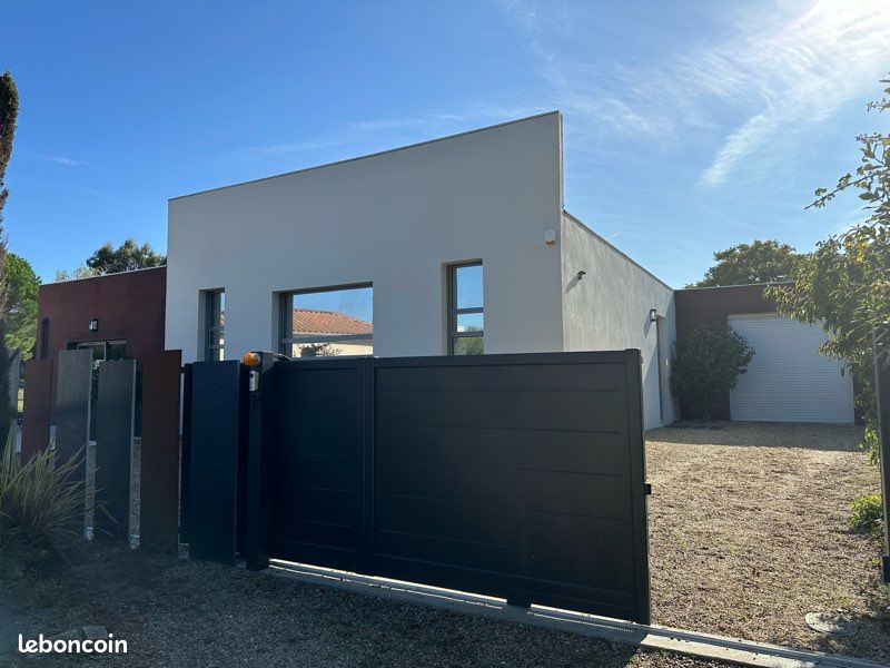 5 bedrooms House in Vendee, France No. 324934