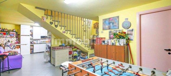 3 bedrooms House in Santa Maria a Monte, Italy No. 352490 25