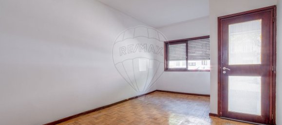 4 bedrooms House in Senhora da Hora, Portugal No. 23840 10