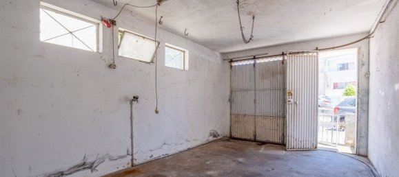 4 bedrooms House in Senhora da Hora, Portugal No. 23840 7