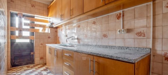 4 bedrooms House in Senhora da Hora, Portugal No. 23840 13