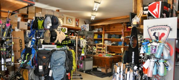 Gewerbliche Immobilie in Cesana Torinese, Italy 136m², Nr. 115606 5