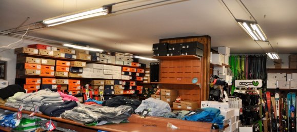 Gewerbliche Immobilie in Cesana Torinese, Italy 136m², Nr. 115606 23